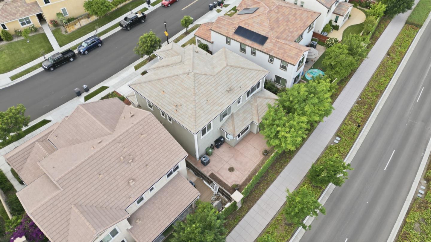 Detail Gallery Image 7 of 37 For 1344 S Cow Ct, Mountain House,  CA 95391 - 4 Beds | 3 Baths