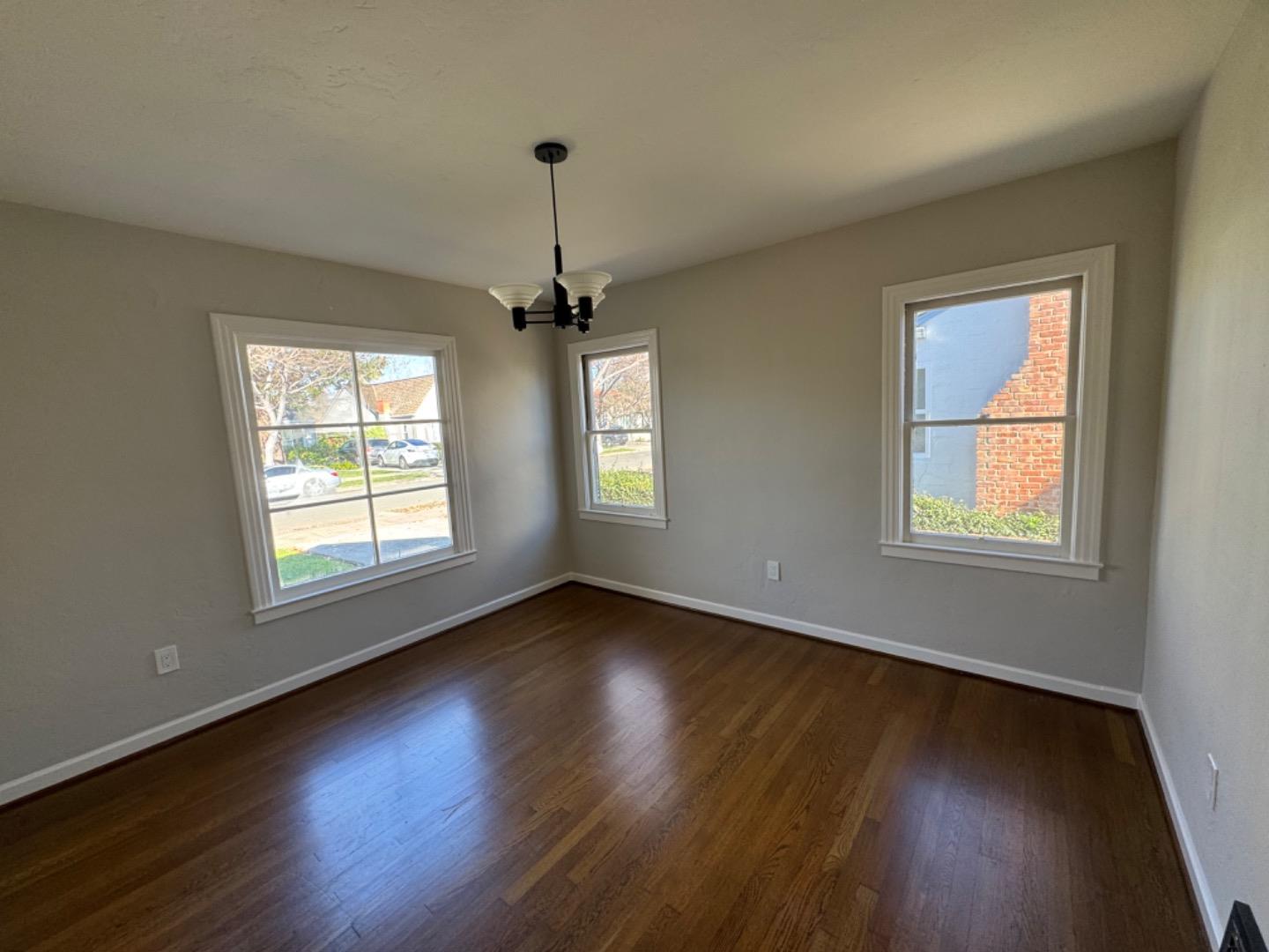 Detail Gallery Image 10 of 23 For 1128 Clark Way, San Jose,  CA 95125 - 3 Beds | 2 Baths