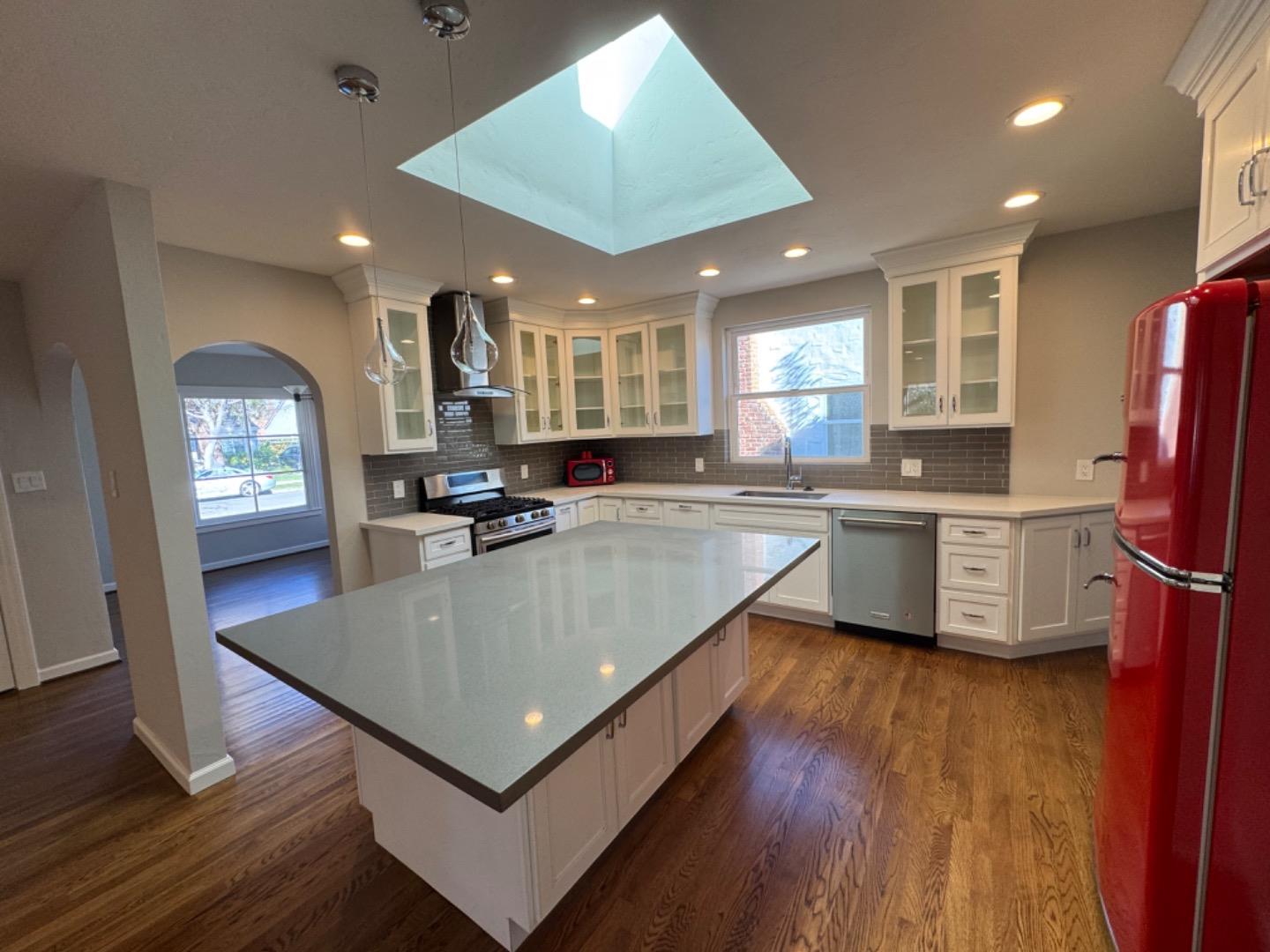 Detail Gallery Image 5 of 23 For 1128 Clark Way, San Jose,  CA 95125 - 3 Beds | 2 Baths