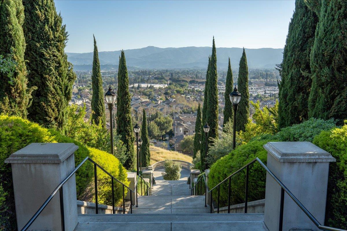 Detail Gallery Image 38 of 42 For 319 Adeline Ave, San Jose,  CA 95136 - 4 Beds | 3/1 Baths