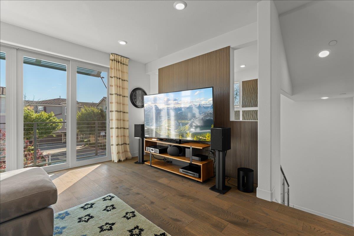 Detail Gallery Image 7 of 42 For 319 Adeline Ave, San Jose,  CA 95136 - 4 Beds | 3/1 Baths