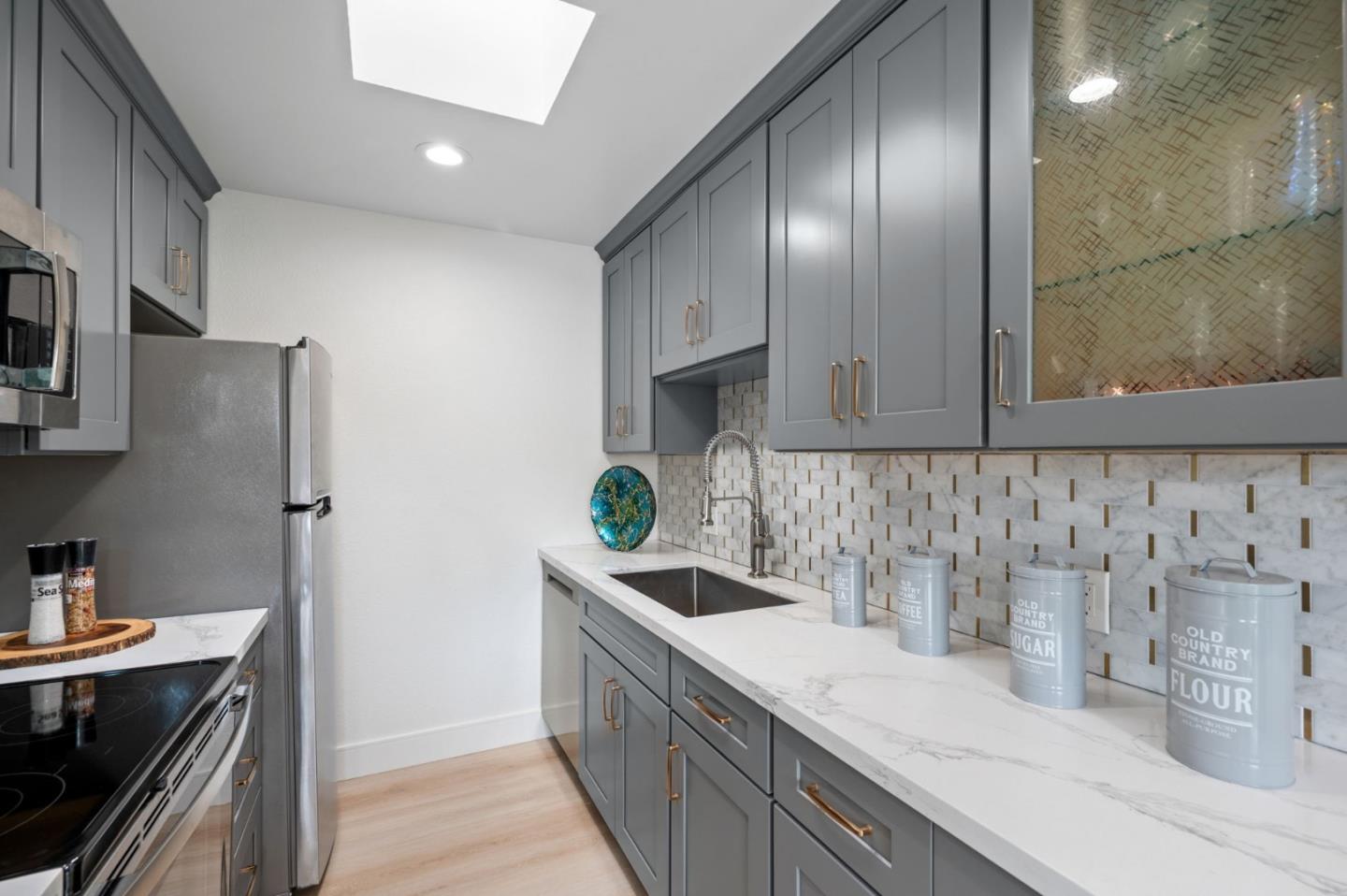 Detail Gallery Image 10 of 24 For 369 Timber Way, Milpitas,  CA 95035 - 3 Beds | 2 Baths