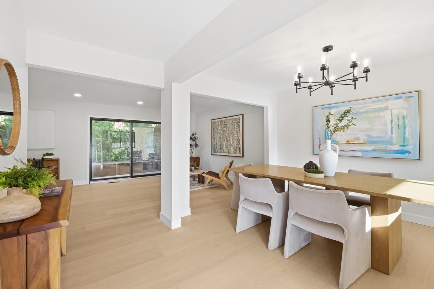 Detail Gallery Image 13 of 48 For 22 Dickens Ct, San Carlos,  CA 94070 - 4 Beds | 2/1 Baths