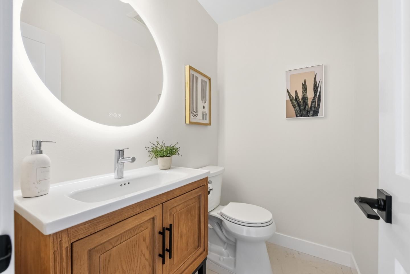 Detail Gallery Image 16 of 48 For 22 Dickens Ct, San Carlos,  CA 94070 - 4 Beds | 2/1 Baths