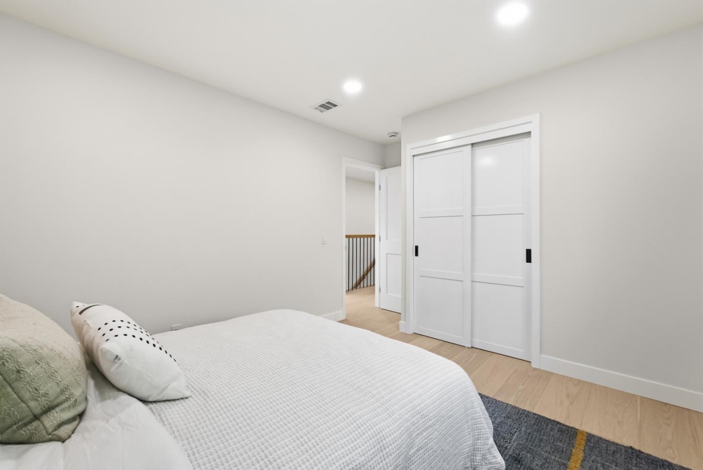 Detail Gallery Image 24 of 48 For 22 Dickens Ct, San Carlos,  CA 94070 - 4 Beds | 2/1 Baths