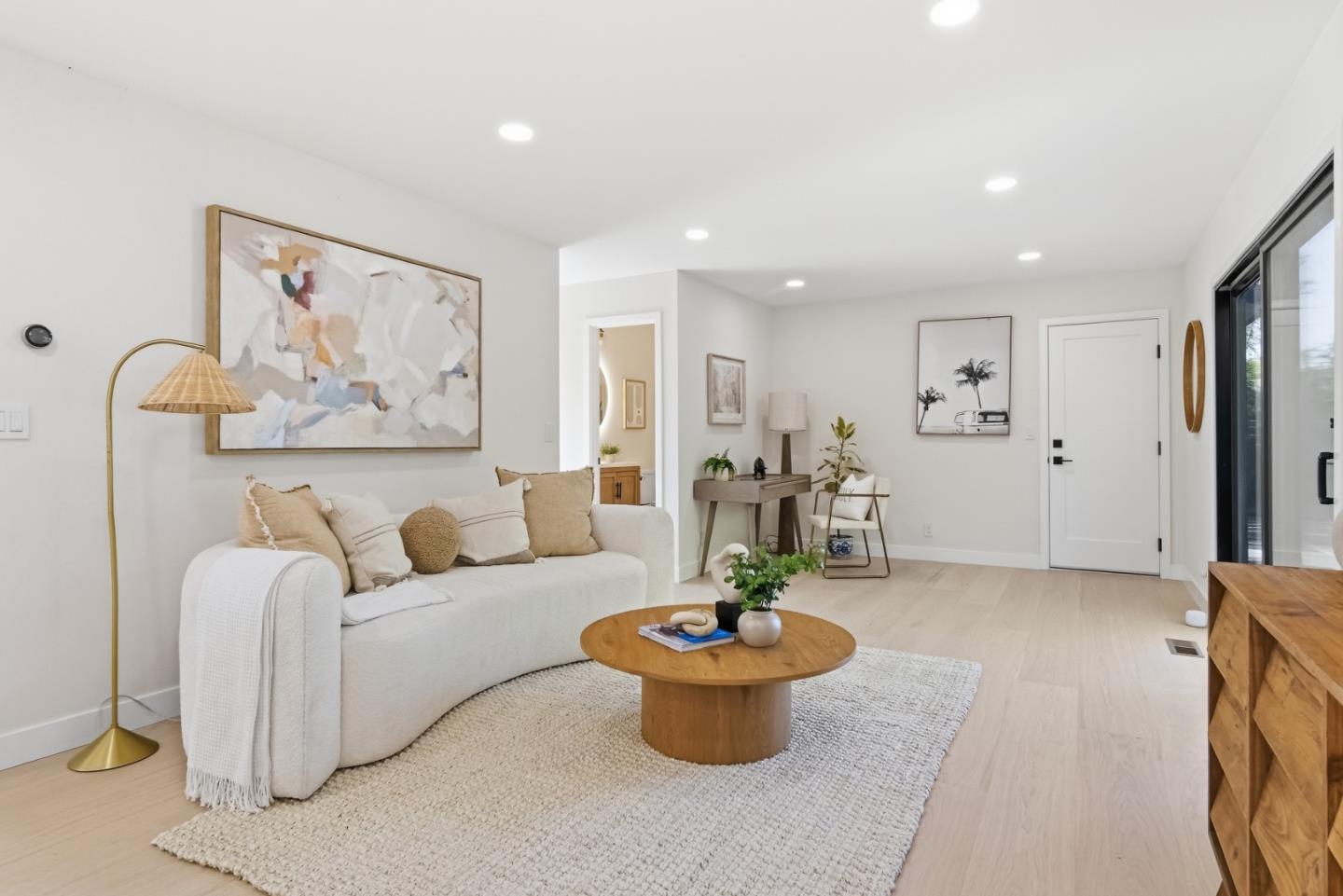 Detail Gallery Image 3 of 48 For 22 Dickens Ct, San Carlos,  CA 94070 - 4 Beds | 2/1 Baths