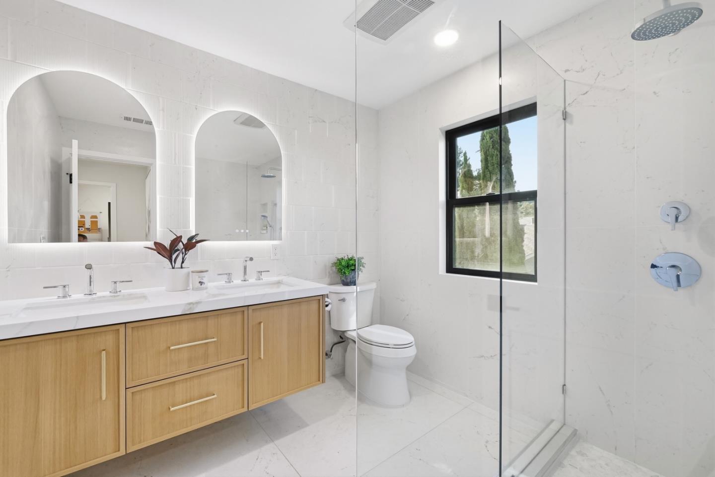 Detail Gallery Image 33 of 48 For 22 Dickens Ct, San Carlos,  CA 94070 - 4 Beds | 2/1 Baths