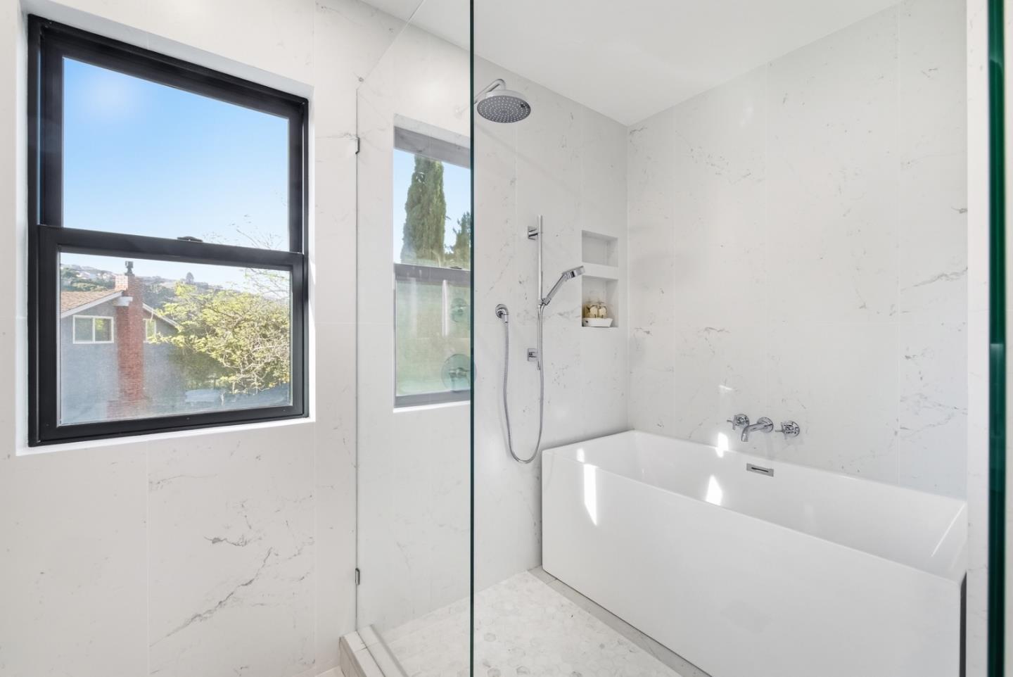 Detail Gallery Image 34 of 48 For 22 Dickens Ct, San Carlos,  CA 94070 - 4 Beds | 2/1 Baths