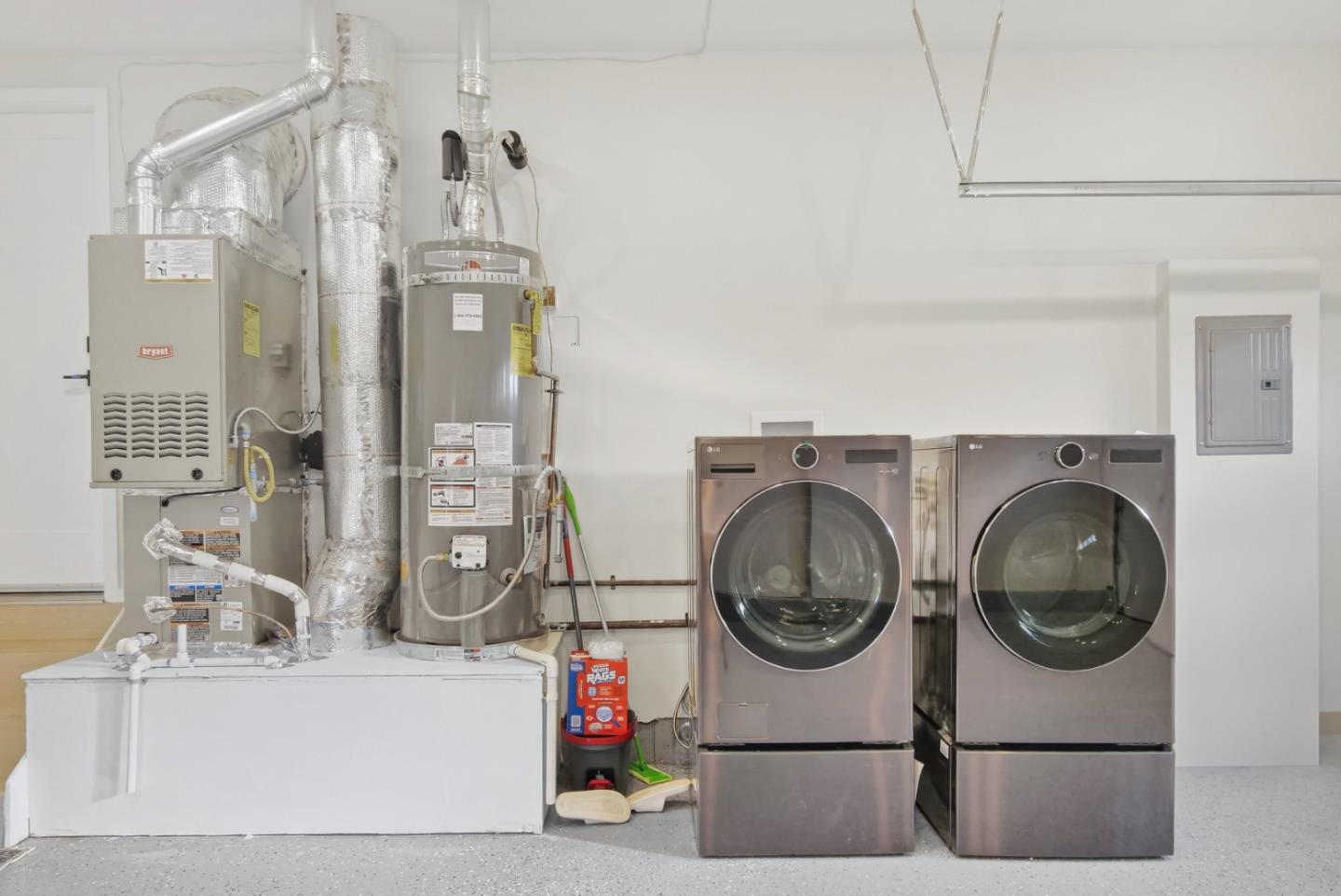 Detail Gallery Image 35 of 48 For 22 Dickens Ct, San Carlos,  CA 94070 - 4 Beds | 2/1 Baths