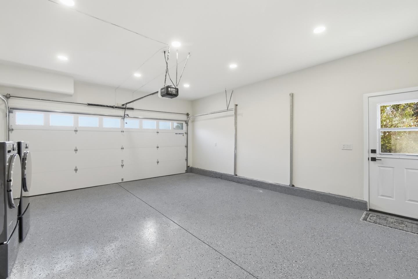 Detail Gallery Image 36 of 48 For 22 Dickens Ct, San Carlos,  CA 94070 - 4 Beds | 2/1 Baths