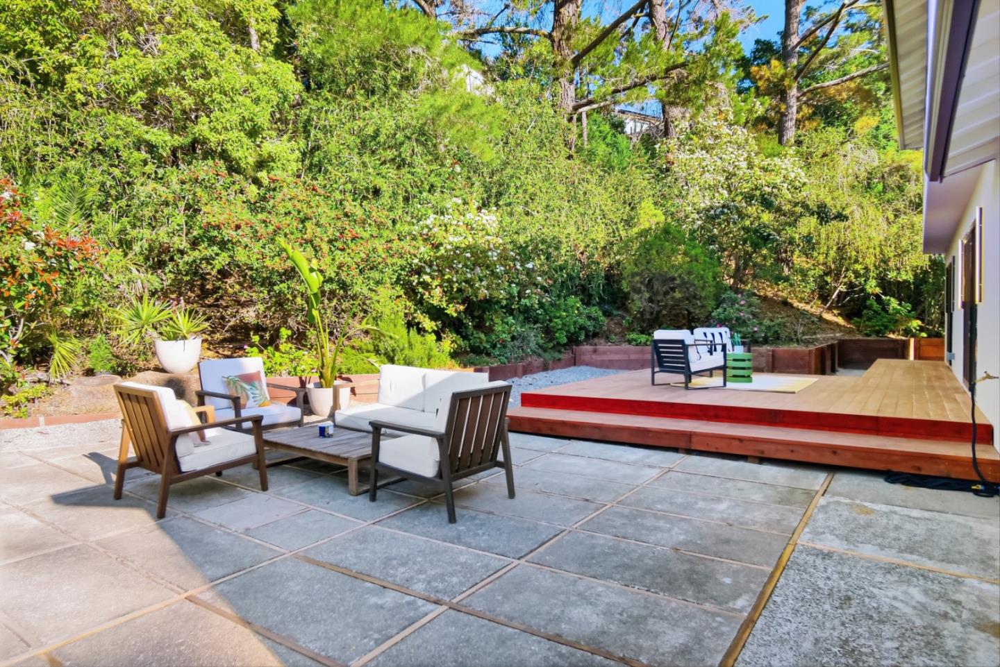 Detail Gallery Image 39 of 48 For 22 Dickens Ct, San Carlos,  CA 94070 - 4 Beds | 2/1 Baths