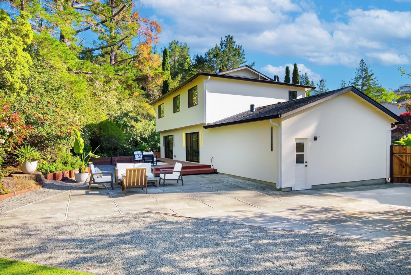 Detail Gallery Image 44 of 48 For 22 Dickens Ct, San Carlos,  CA 94070 - 4 Beds | 2/1 Baths