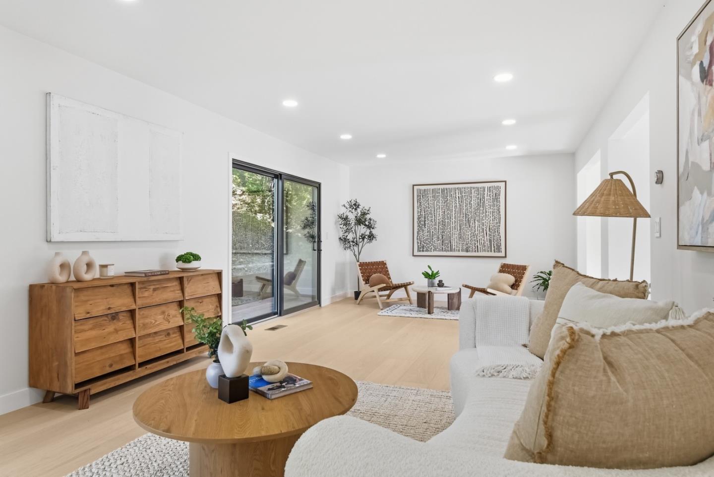 Detail Gallery Image 5 of 48 For 22 Dickens Ct, San Carlos,  CA 94070 - 4 Beds | 2/1 Baths