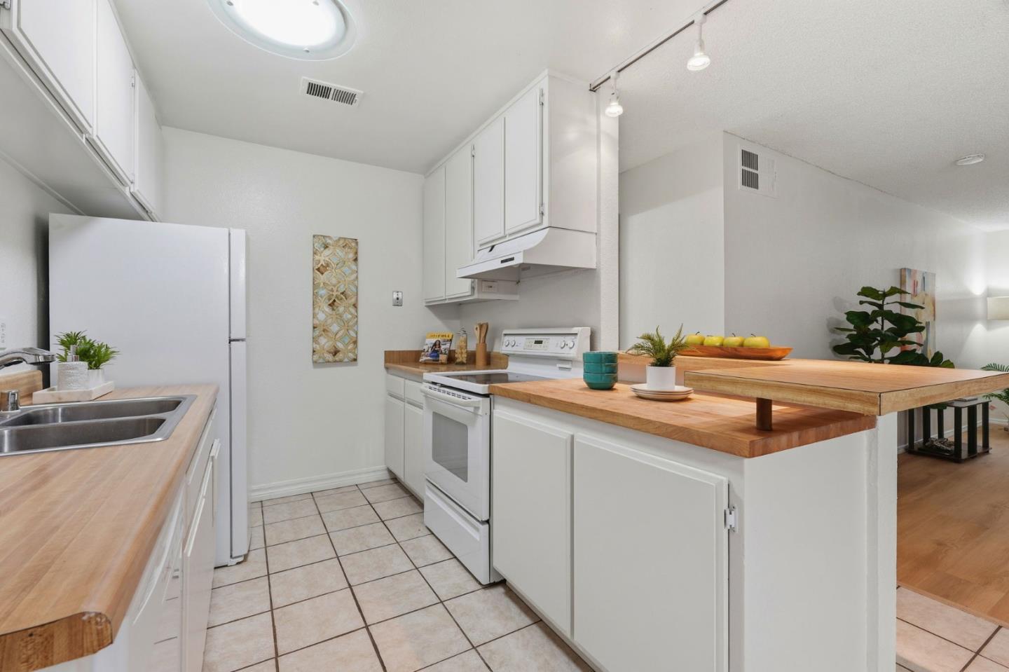 Photo #5: ML82038750 Listing: Photo #5