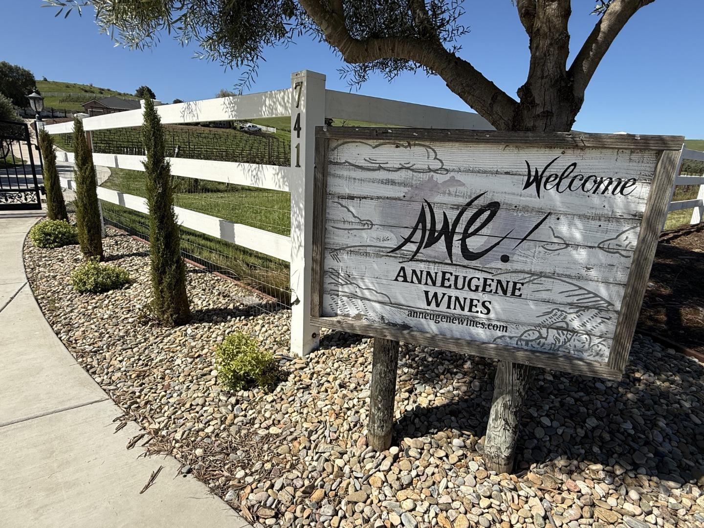 Detail Gallery Image 22 of 38 For 741 Riverside Rd, Hollister,  CA 95023 - 4 Beds | 3/1 Baths