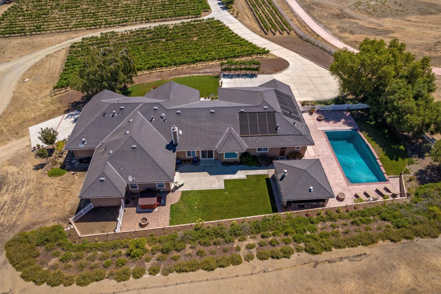 Detail Gallery Image 23 of 38 For 741 Riverside Rd, Hollister,  CA 95023 - 4 Beds | 3/1 Baths