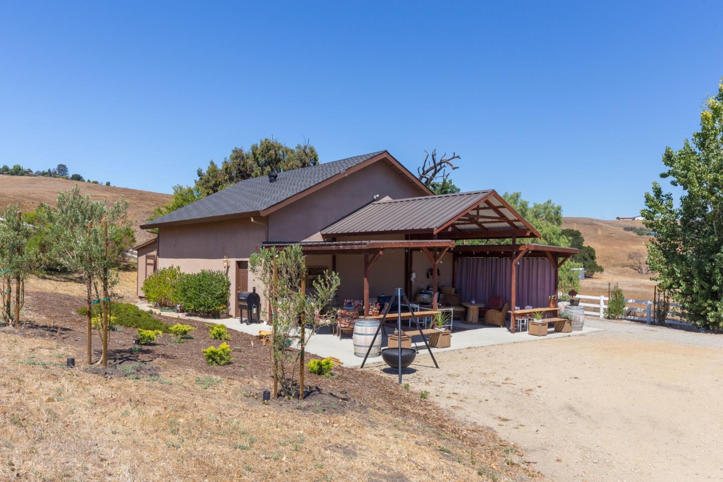 Detail Gallery Image 30 of 38 For 741 Riverside Rd, Hollister,  CA 95023 - 4 Beds | 3/1 Baths