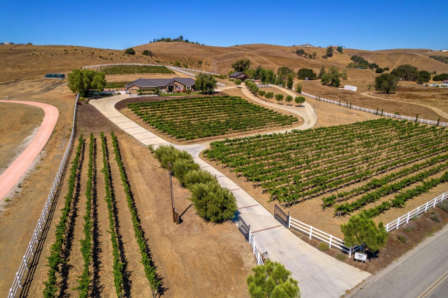 Detail Gallery Image 31 of 38 For 741 Riverside Rd, Hollister,  CA 95023 - 4 Beds | 3/1 Baths