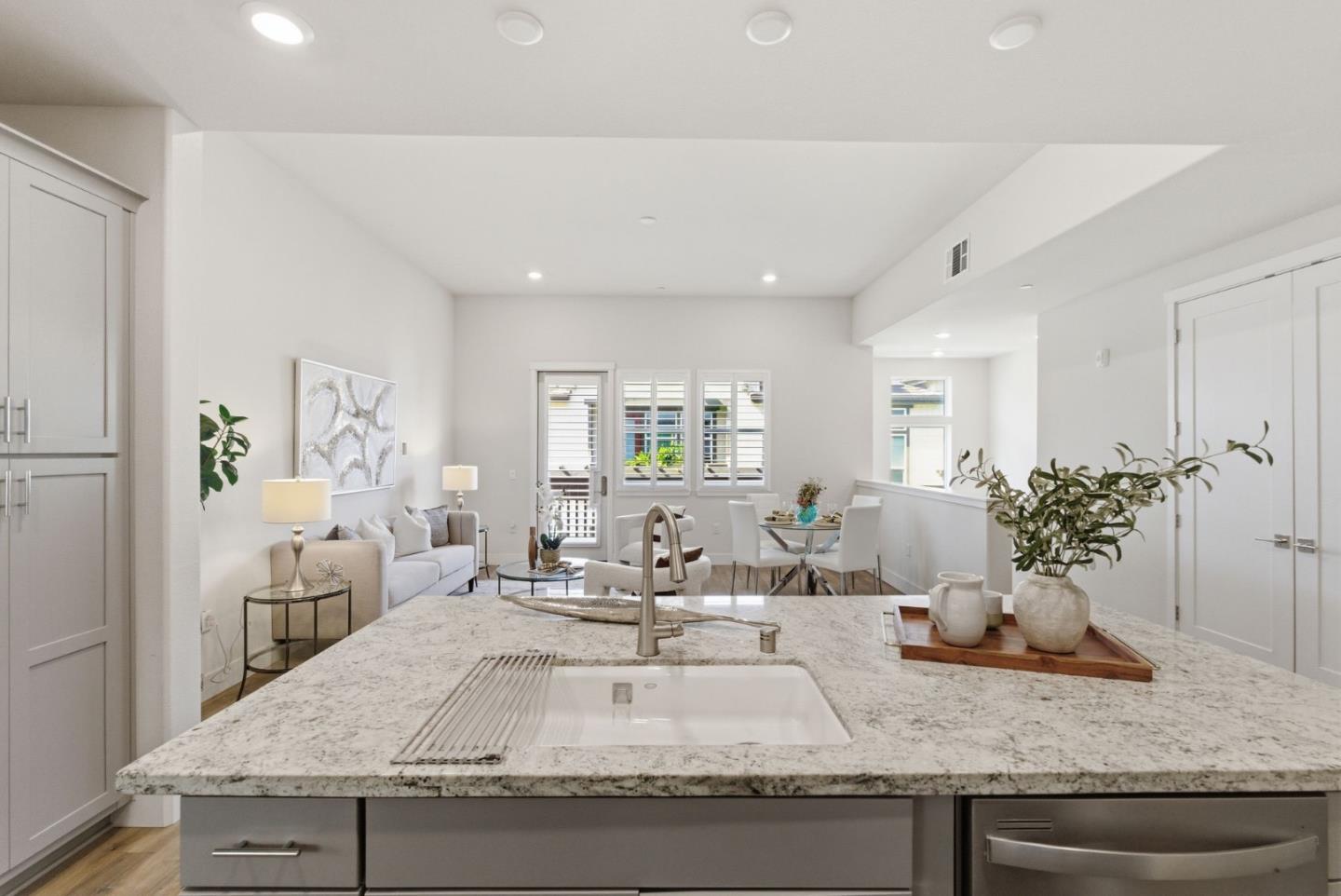 Detail Gallery Image 22 of 52 For 195 Carson Falls Common, Fremont,  CA 94539 - 2 Beds | 2 Baths