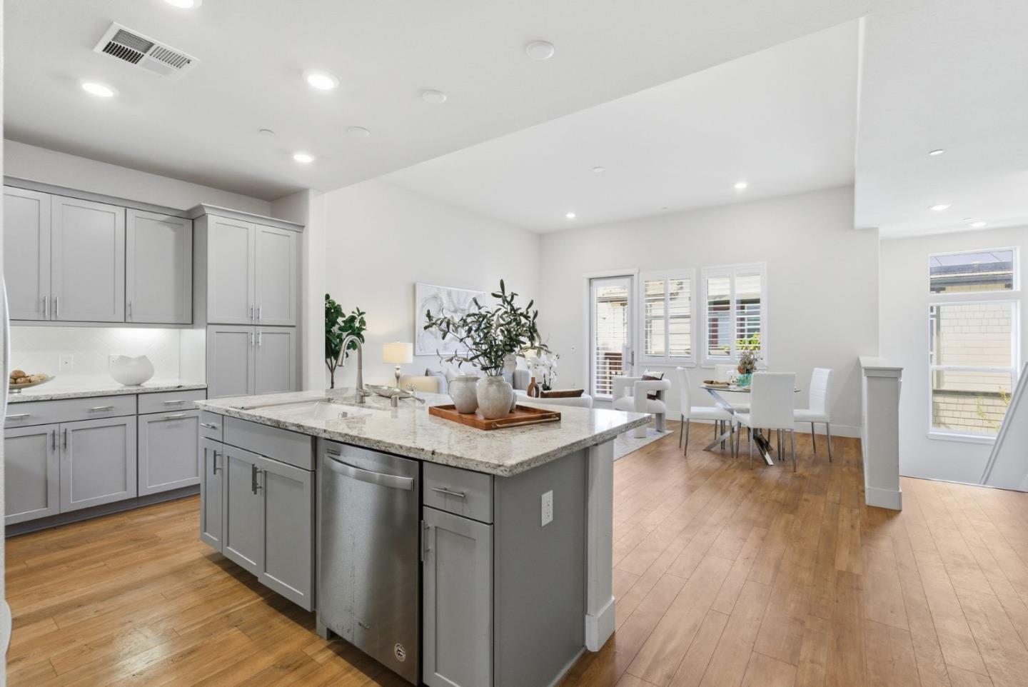 Detail Gallery Image 23 of 52 For 195 Carson Falls Common, Fremont,  CA 94539 - 2 Beds | 2 Baths