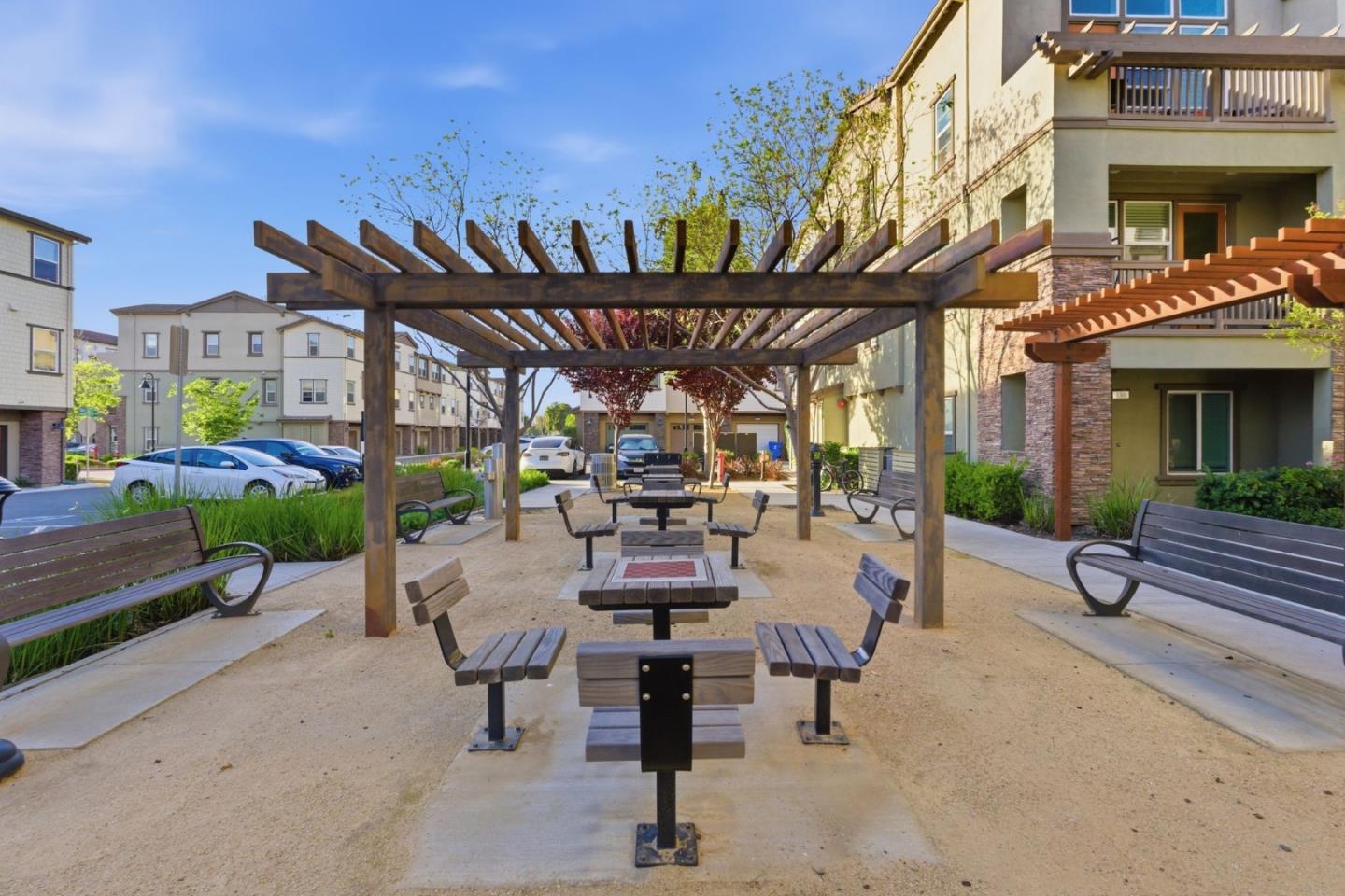 Detail Gallery Image 44 of 52 For 195 Carson Falls Common, Fremont,  CA 94539 - 2 Beds | 2 Baths