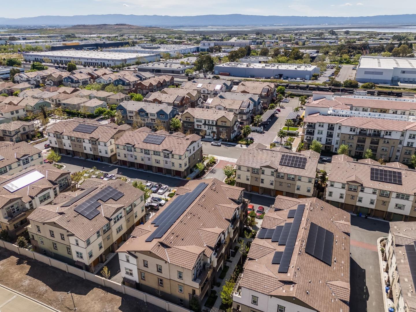 Detail Gallery Image 49 of 52 For 195 Carson Falls Common, Fremont,  CA 94539 - 2 Beds | 2 Baths