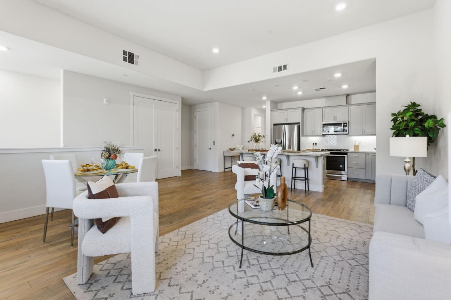 Detail Gallery Image 8 of 52 For 195 Carson Falls Common, Fremont,  CA 94539 - 2 Beds | 2 Baths