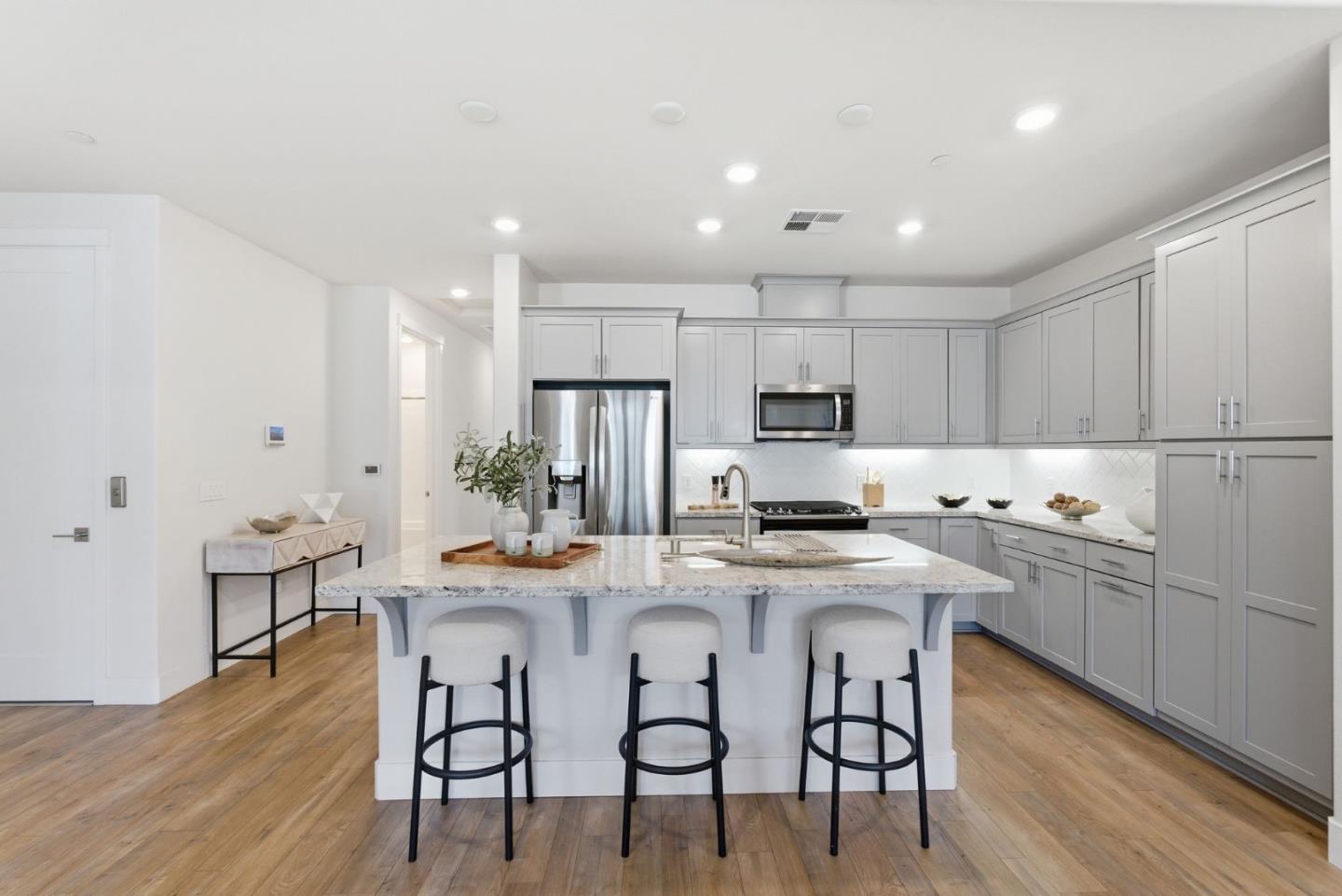 Detail Gallery Image 9 of 52 For 195 Carson Falls Common, Fremont,  CA 94539 - 2 Beds | 2 Baths