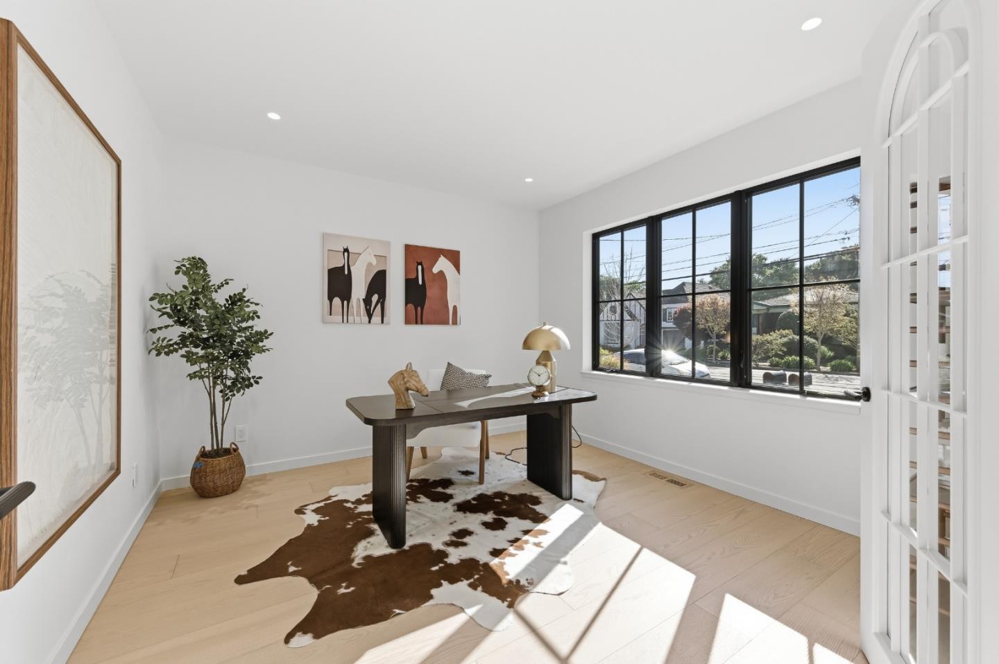 Detail Gallery Image 15 of 61 For 114 Bayswater Ave, Burlingame,  CA 94010 - 5 Beds | 5/1 Baths