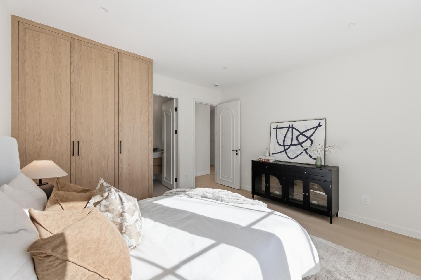 Detail Gallery Image 19 of 61 For 114 Bayswater Ave, Burlingame,  CA 94010 - 5 Beds | 5/1 Baths