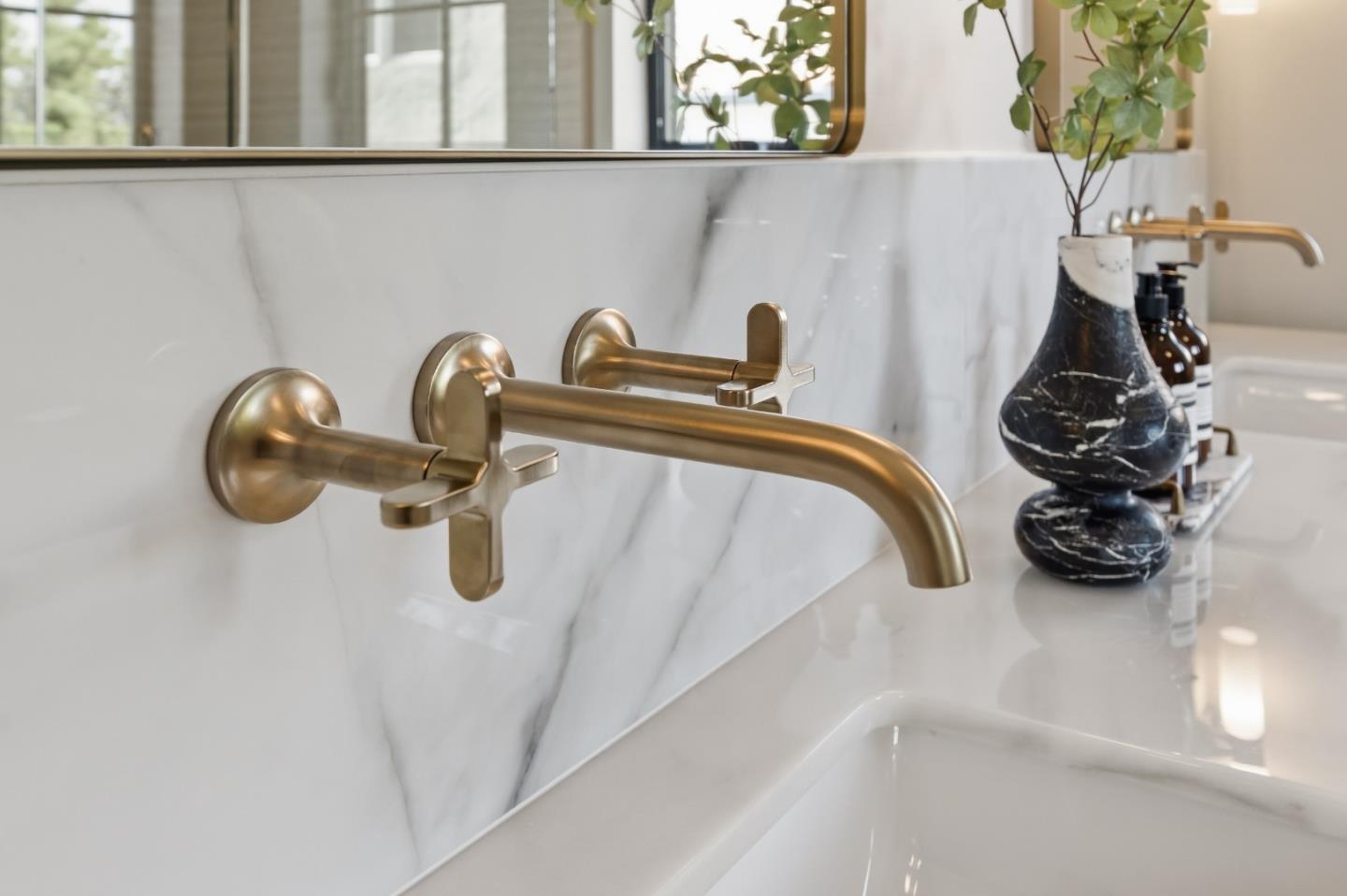 Detail Gallery Image 32 of 61 For 114 Bayswater Ave, Burlingame,  CA 94010 - 5 Beds | 5/1 Baths