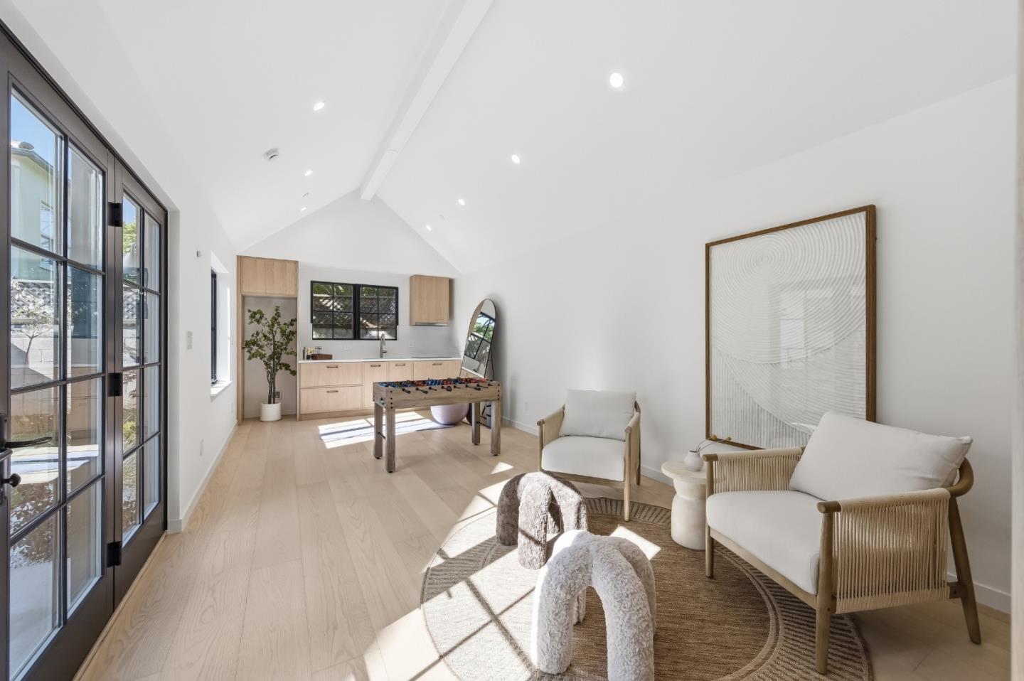 Detail Gallery Image 48 of 61 For 114 Bayswater Ave, Burlingame,  CA 94010 - 5 Beds | 5/1 Baths