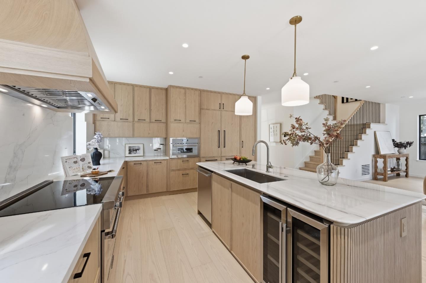 Detail Gallery Image 5 of 61 For 114 Bayswater Ave, Burlingame,  CA 94010 - 5 Beds | 5/1 Baths