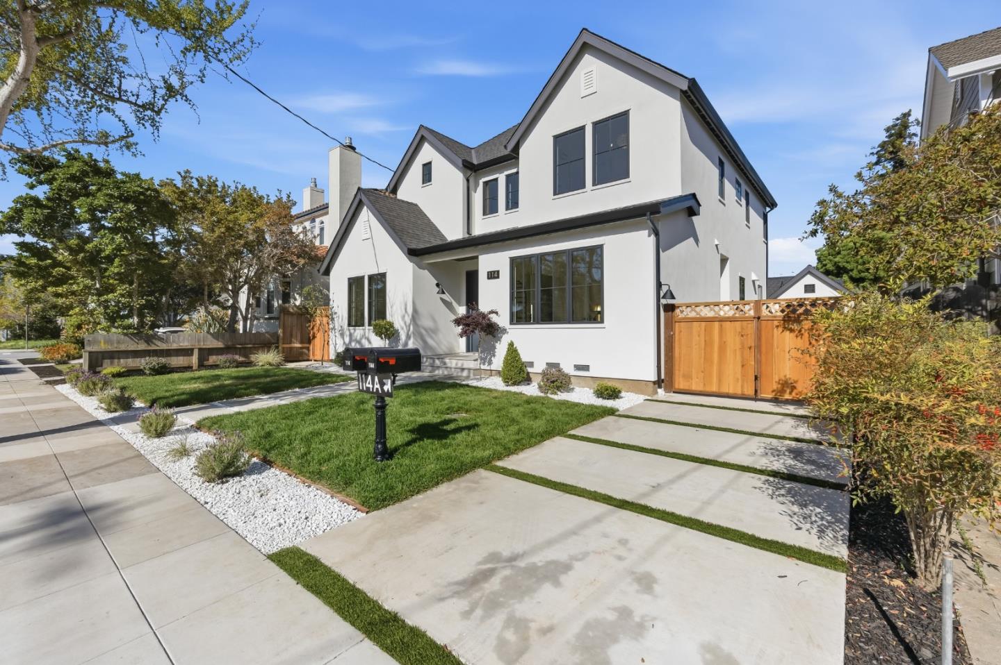 Detail Gallery Image 53 of 61 For 114 Bayswater Ave, Burlingame,  CA 94010 - 5 Beds | 5/1 Baths