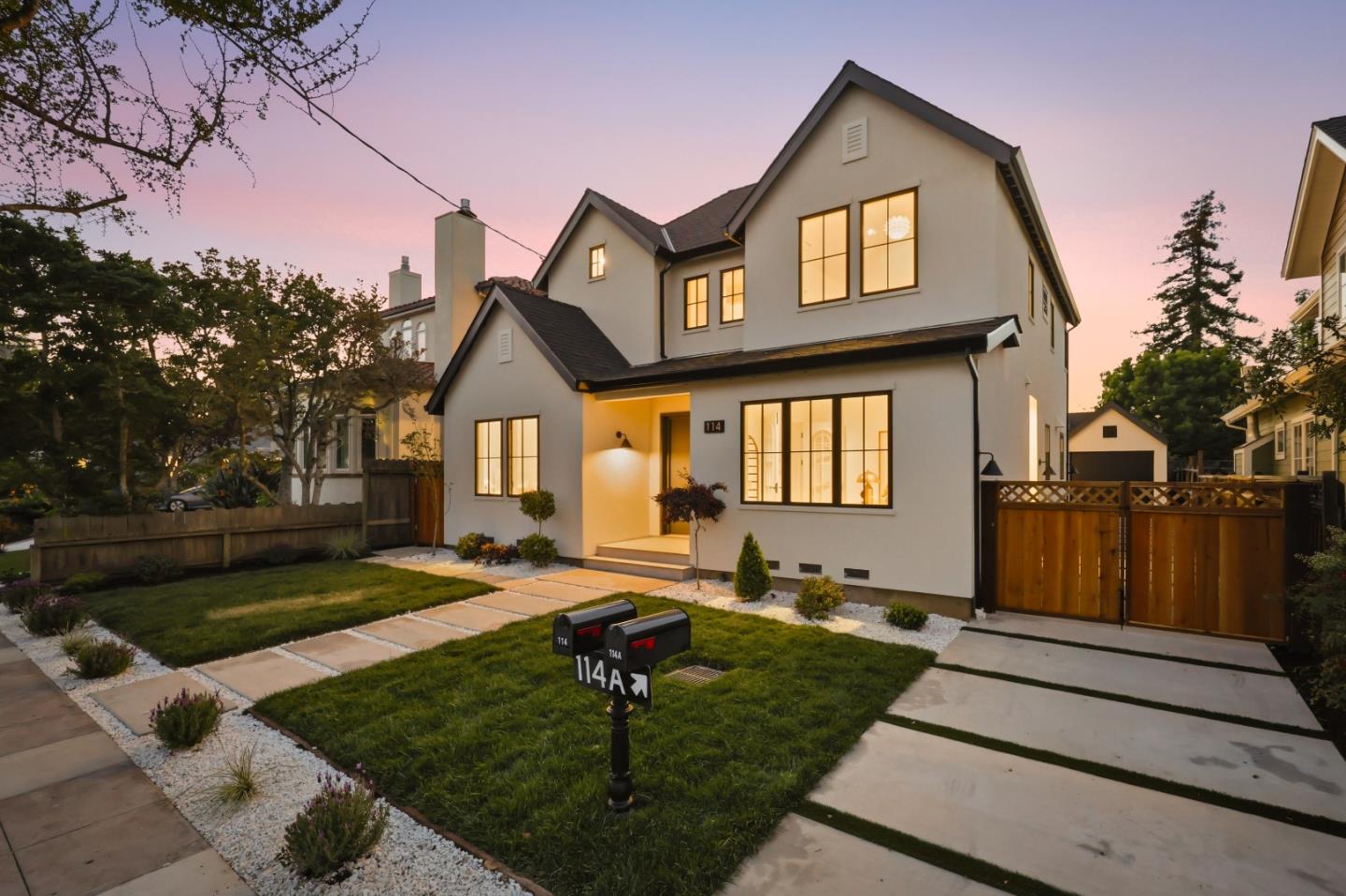 Detail Gallery Image 54 of 61 For 114 Bayswater Ave, Burlingame,  CA 94010 - 5 Beds | 5/1 Baths