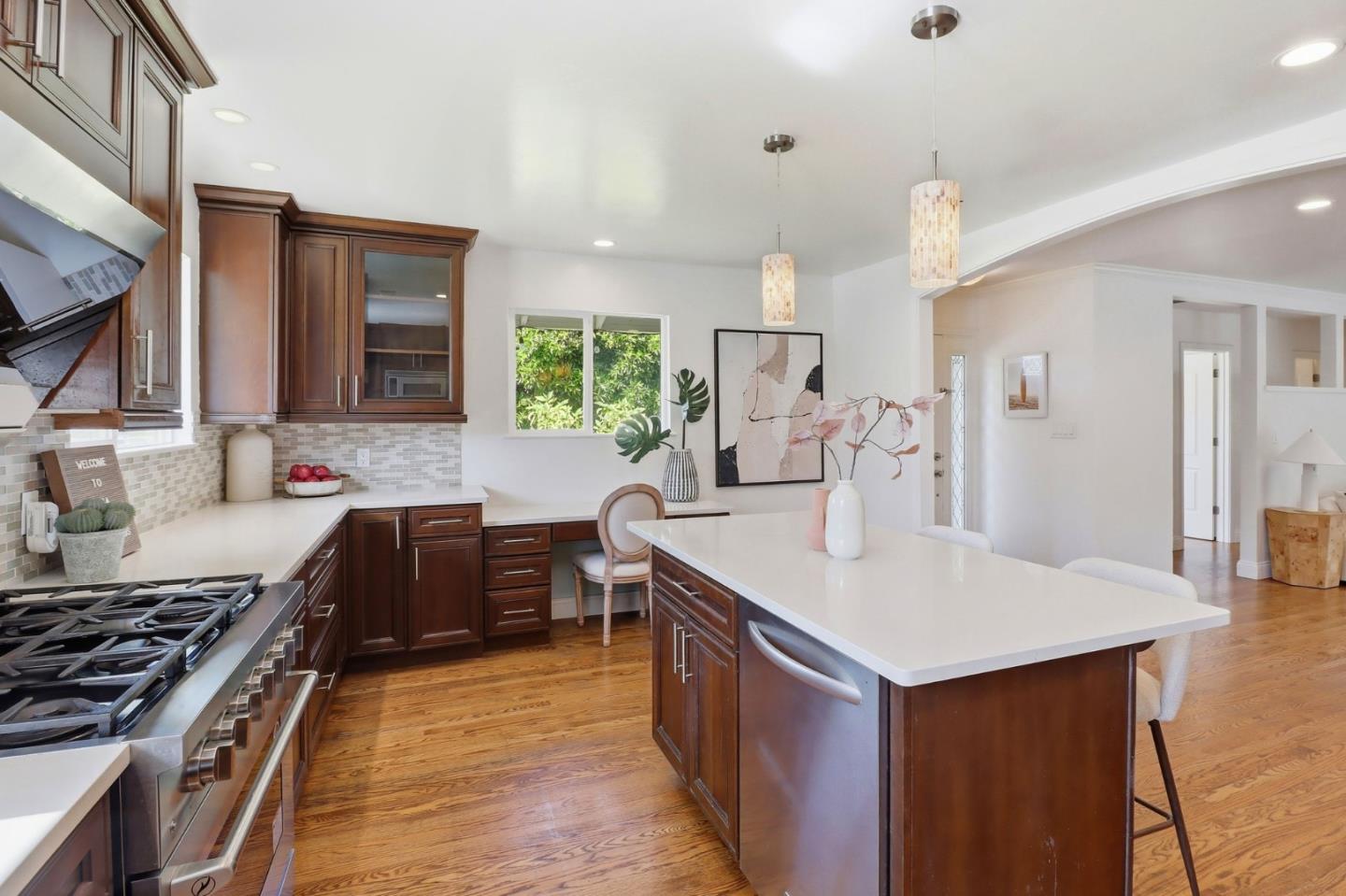 Detail Gallery Image 13 of 44 For 124 Hollycrest Dr, Los Gatos,  CA 95032 - 3 Beds | 2 Baths