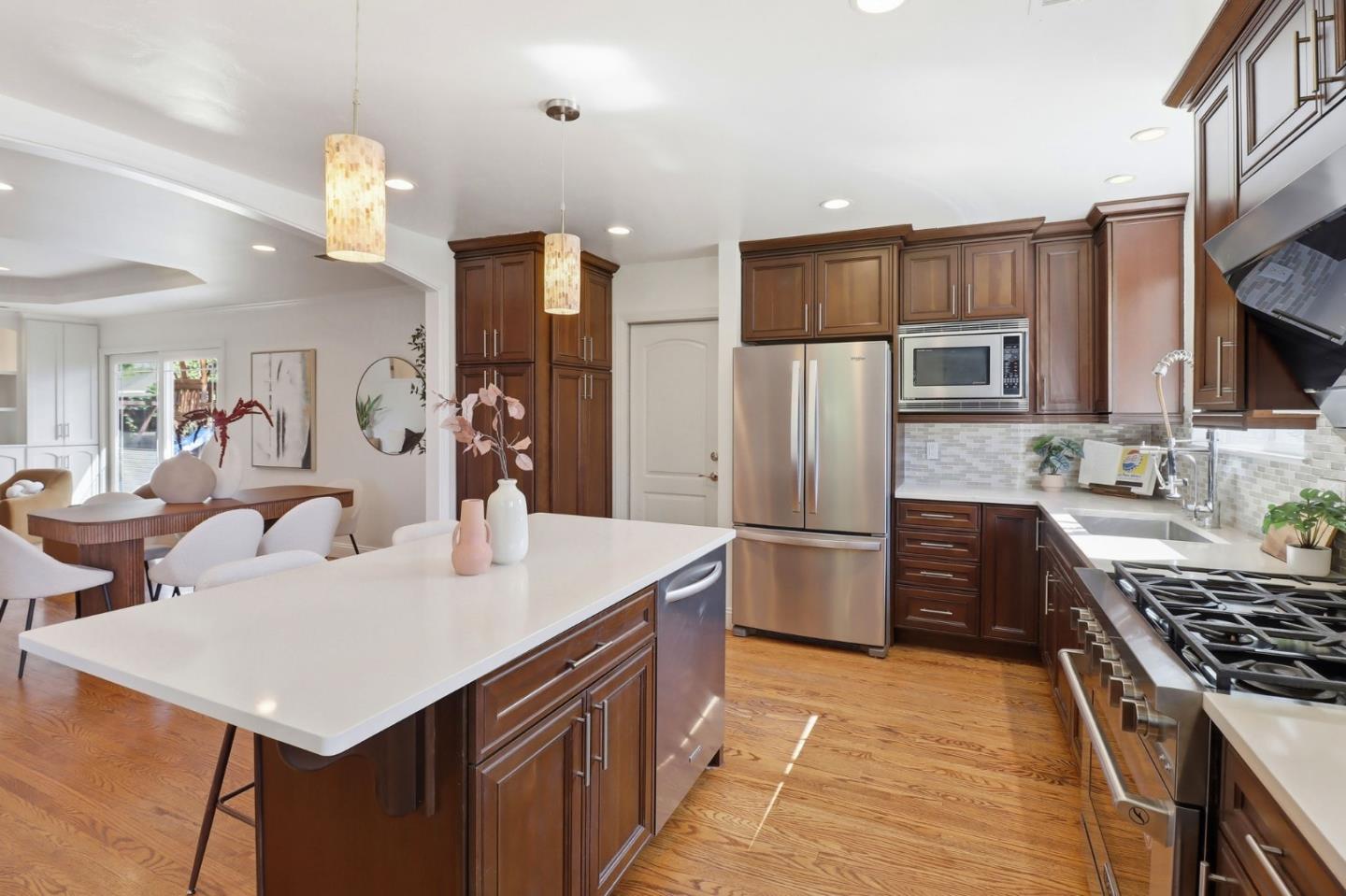 Detail Gallery Image 14 of 44 For 124 Hollycrest Dr, Los Gatos,  CA 95032 - 3 Beds | 2 Baths