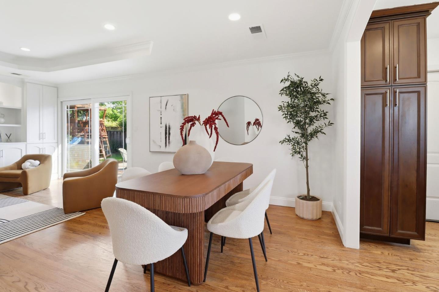 Detail Gallery Image 17 of 44 For 124 Hollycrest Dr, Los Gatos,  CA 95032 - 3 Beds | 2 Baths