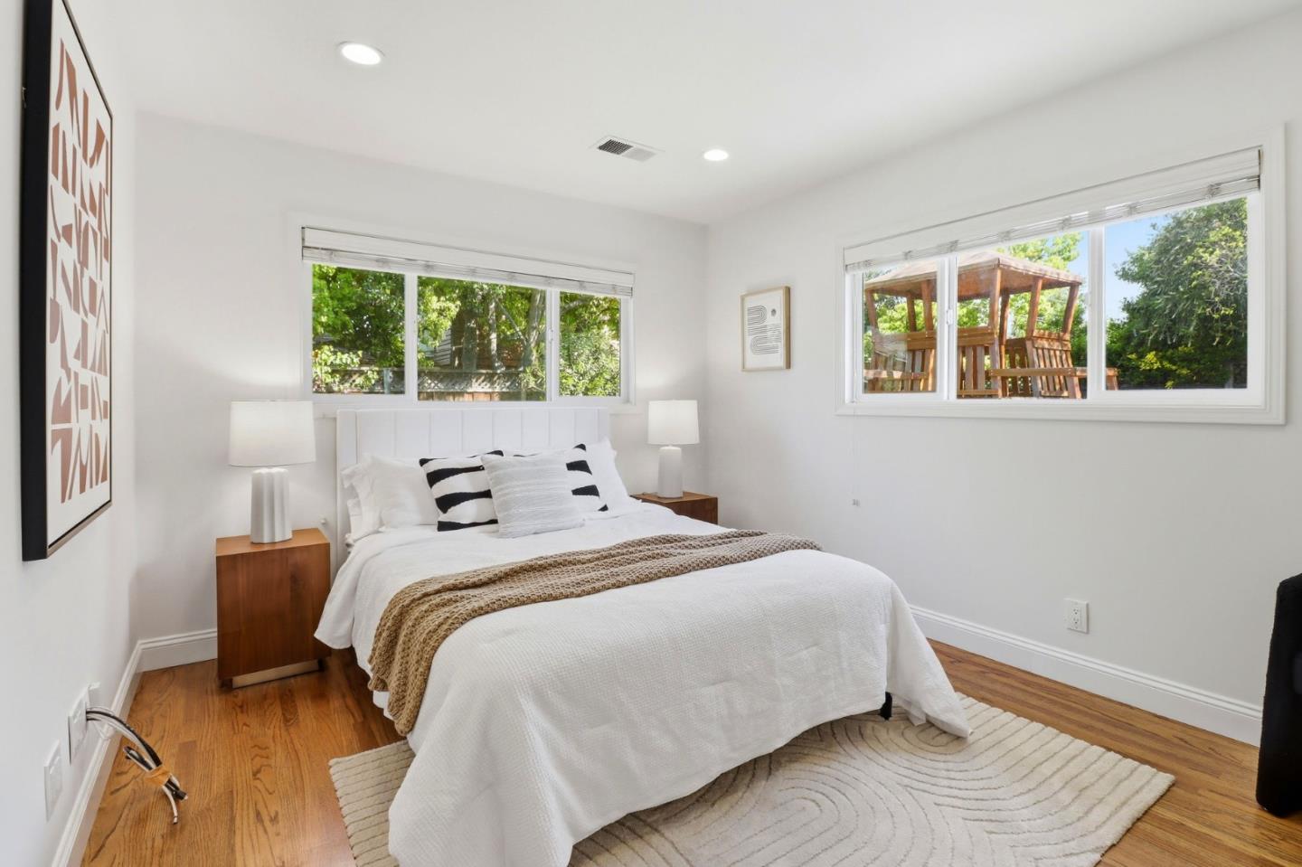 Detail Gallery Image 22 of 44 For 124 Hollycrest Dr, Los Gatos,  CA 95032 - 3 Beds | 2 Baths