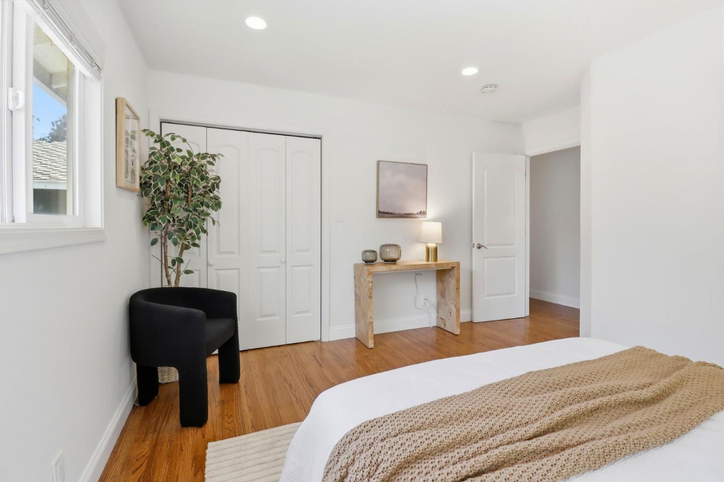 Detail Gallery Image 23 of 44 For 124 Hollycrest Dr, Los Gatos,  CA 95032 - 3 Beds | 2 Baths