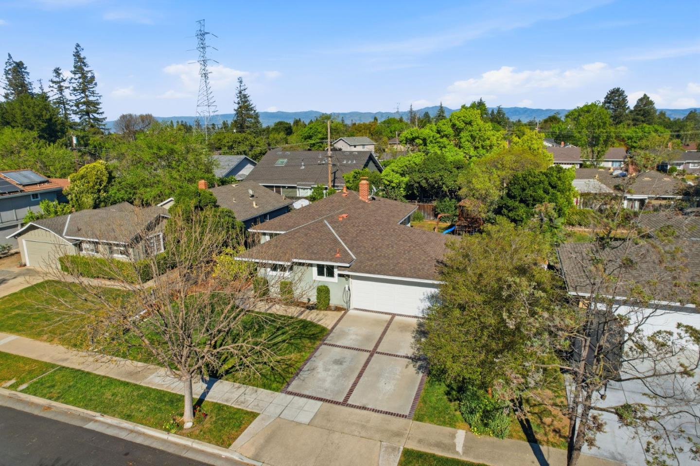 Detail Gallery Image 38 of 44 For 124 Hollycrest Dr, Los Gatos,  CA 95032 - 3 Beds | 2 Baths