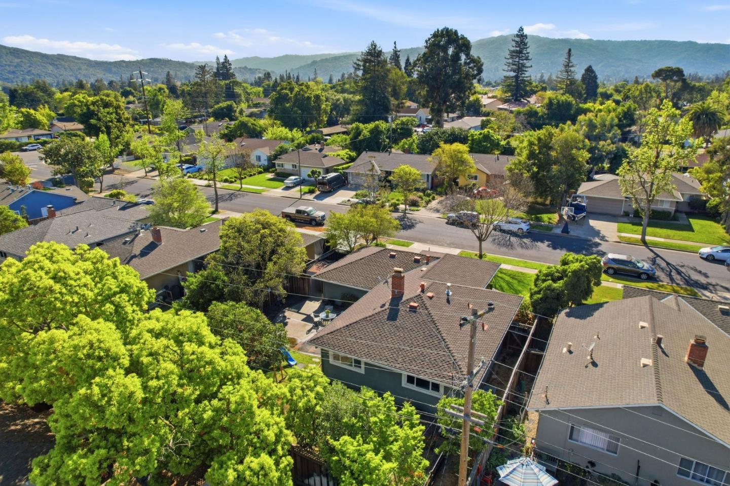 Detail Gallery Image 42 of 44 For 124 Hollycrest Dr, Los Gatos,  CA 95032 - 3 Beds | 2 Baths