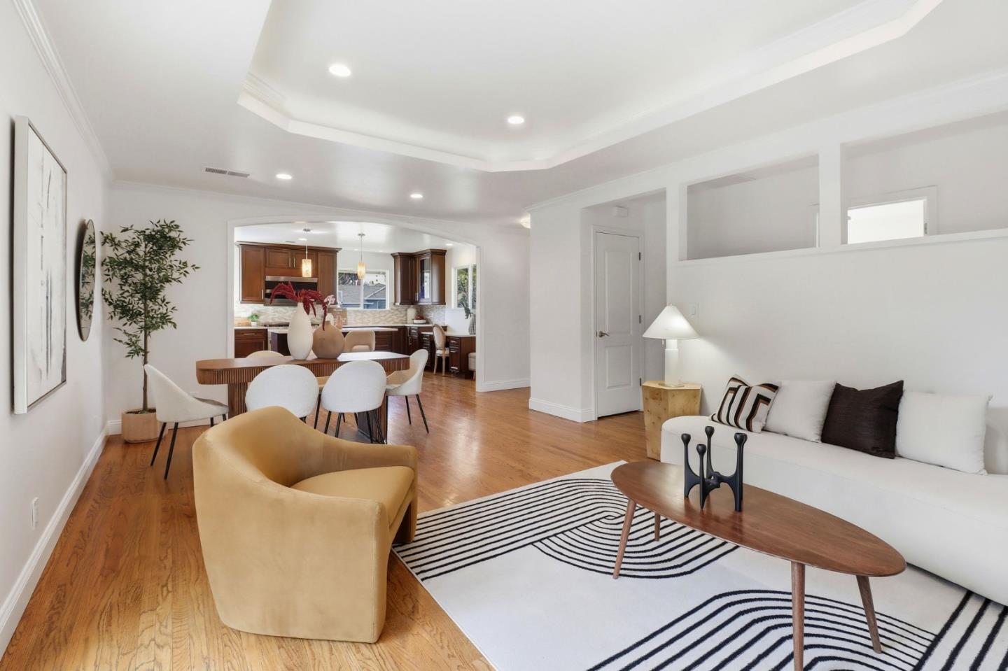 Detail Gallery Image 8 of 44 For 124 Hollycrest Dr, Los Gatos,  CA 95032 - 3 Beds | 2 Baths