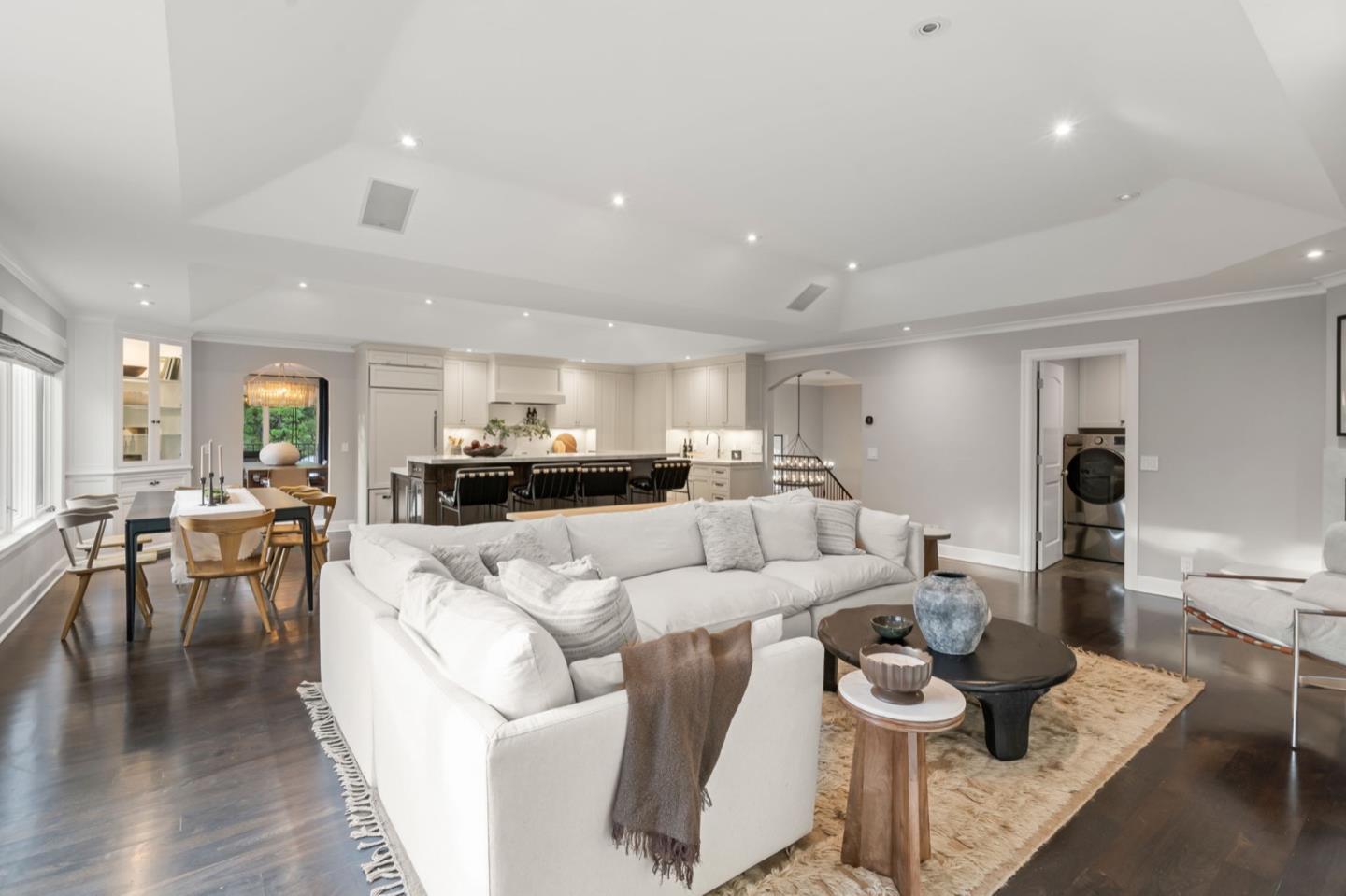 Detail Gallery Image 10 of 42 For 1365 Edgewood Rd, Redwood City,  CA 94062 - 4 Beds | 3/1 Baths