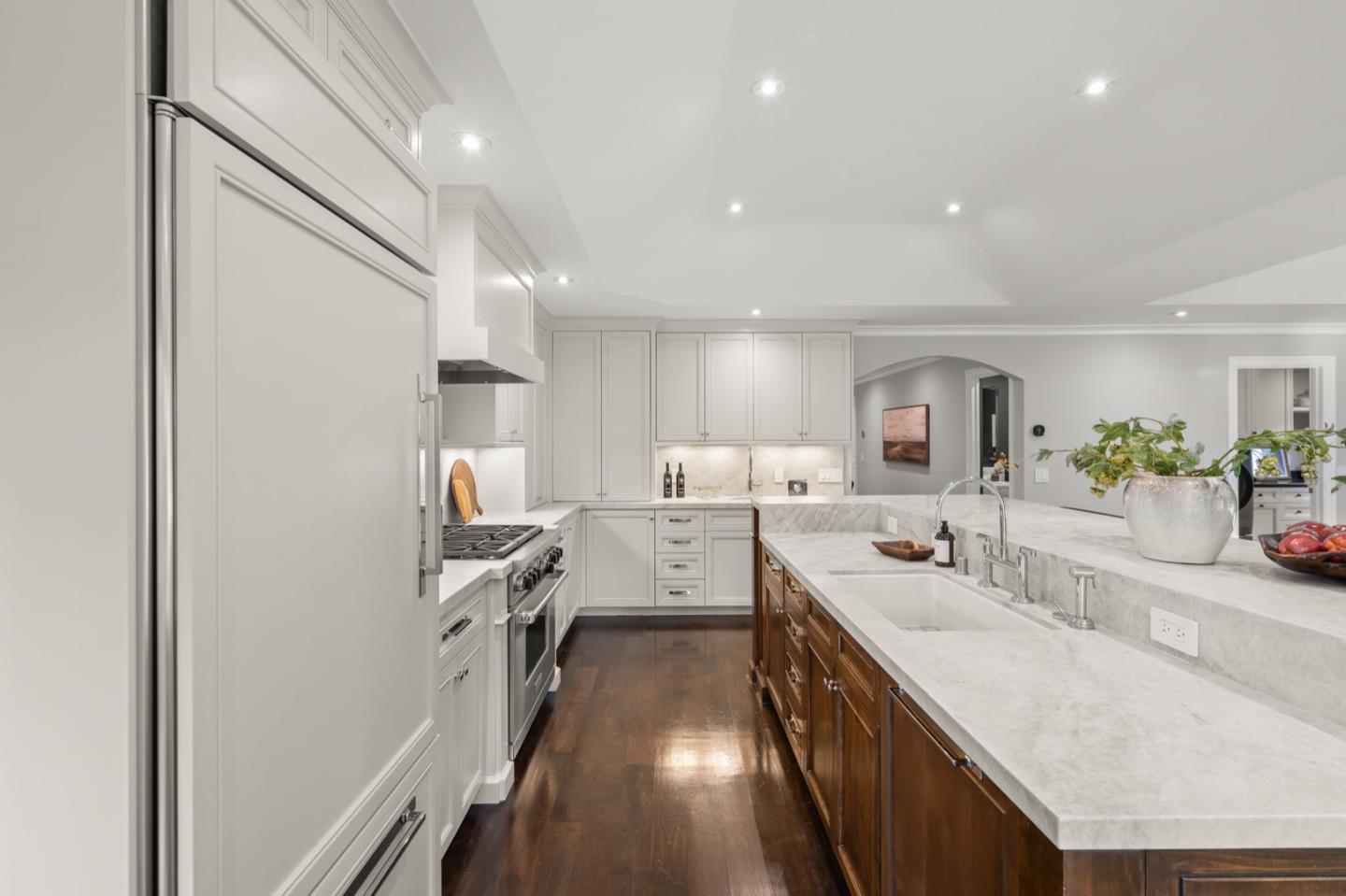 Detail Gallery Image 11 of 42 For 1365 Edgewood Rd, Redwood City,  CA 94062 - 4 Beds | 3/1 Baths