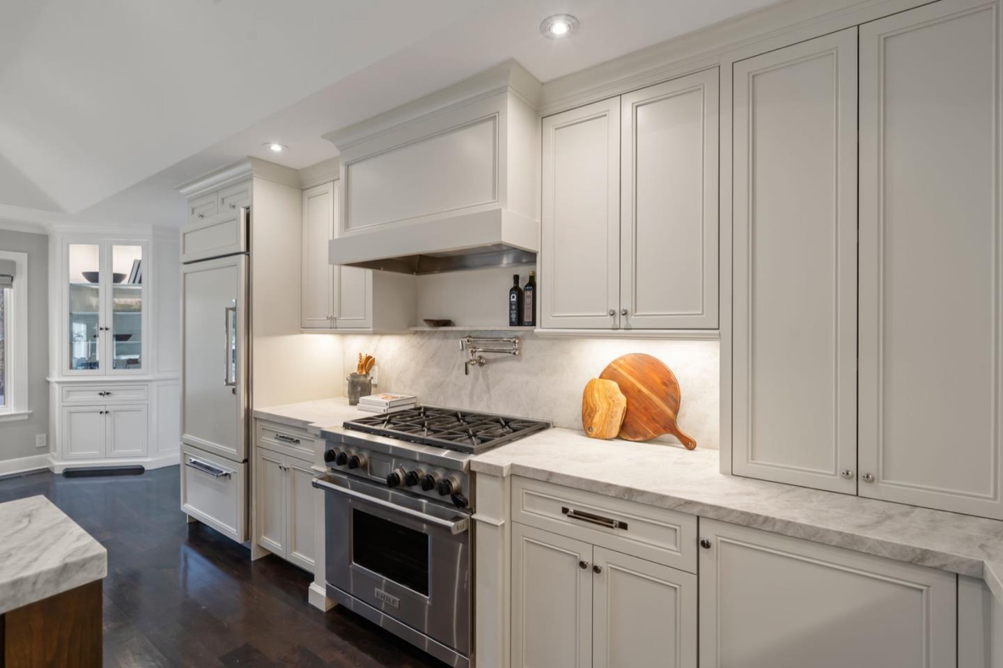 Detail Gallery Image 13 of 42 For 1365 Edgewood Rd, Redwood City,  CA 94062 - 4 Beds | 3/1 Baths