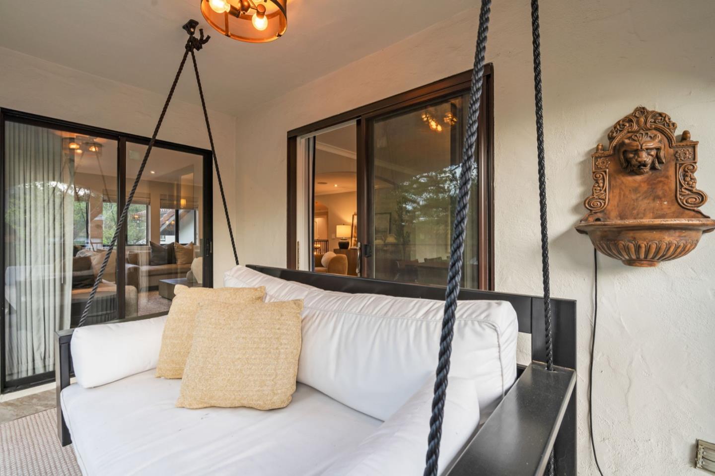 Detail Gallery Image 21 of 42 For 1365 Edgewood Rd, Redwood City,  CA 94062 - 4 Beds | 3/1 Baths