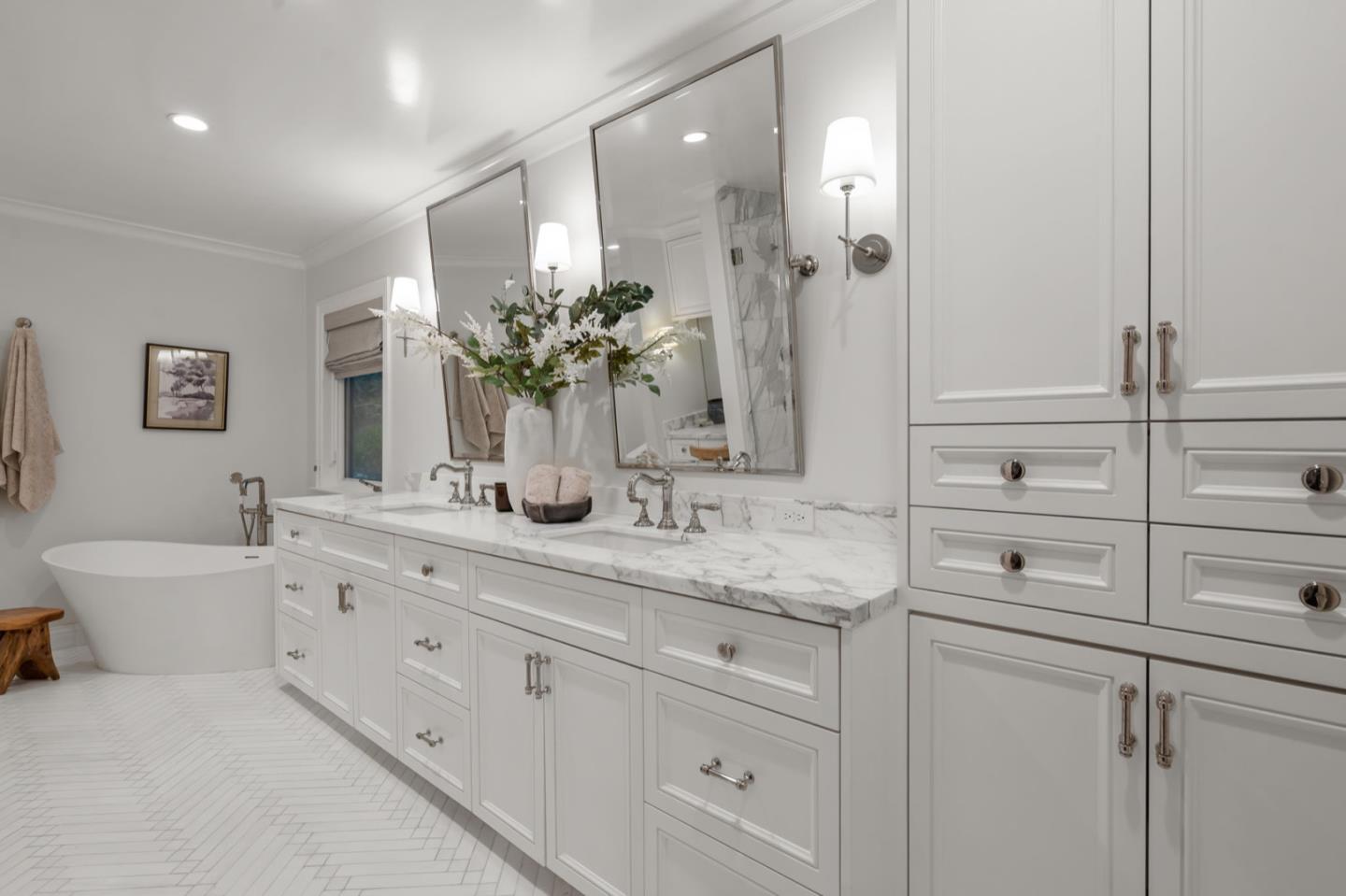 Detail Gallery Image 27 of 42 For 1365 Edgewood Rd, Redwood City,  CA 94062 - 4 Beds | 3/1 Baths