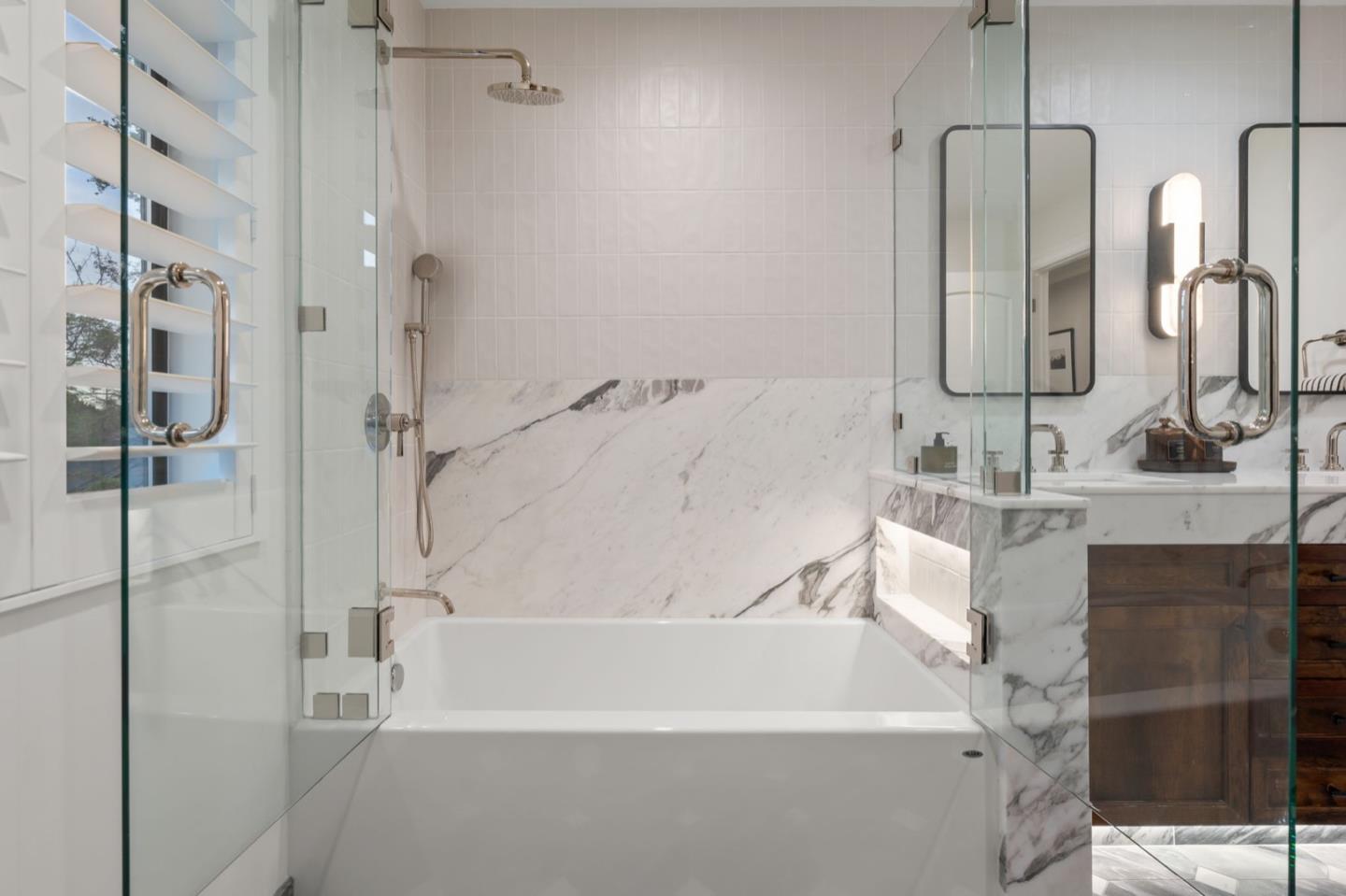 Detail Gallery Image 33 of 42 For 1365 Edgewood Rd, Redwood City,  CA 94062 - 4 Beds | 3/1 Baths