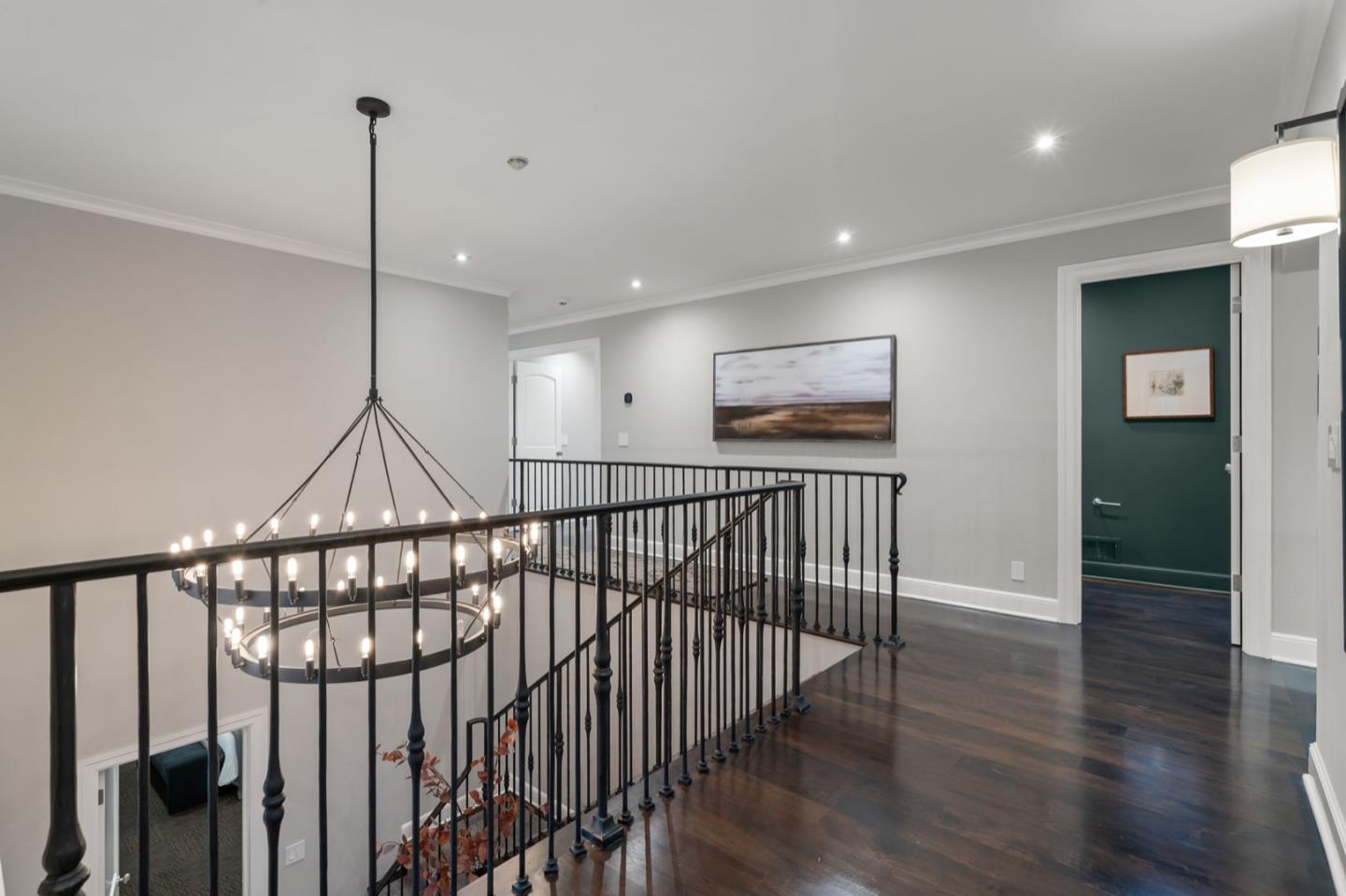 Detail Gallery Image 4 of 42 For 1365 Edgewood Rd, Redwood City,  CA 94062 - 4 Beds | 3/1 Baths